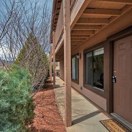 South Sedona Condo With Pool Access - Walk To Shops! Exterior photo