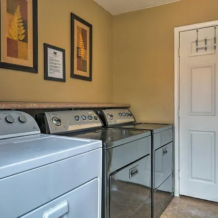 South Sedona Condo With Pool Access - Walk To Shops! Exterior photo