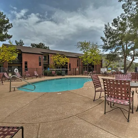 South Sedona Condo With Pool Access - Walk To Shops! Exterior photo