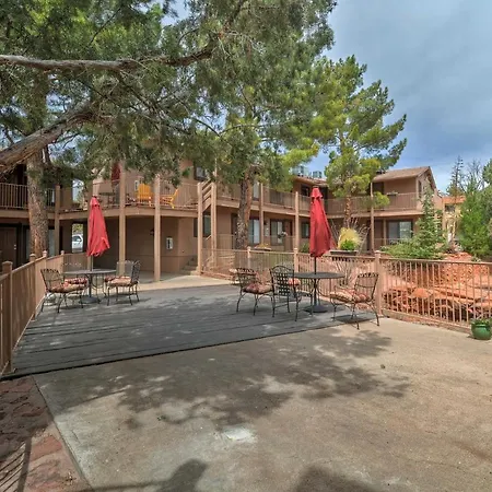South Sedona Condo With Pool Access - Walk To Shops! Exterior photo