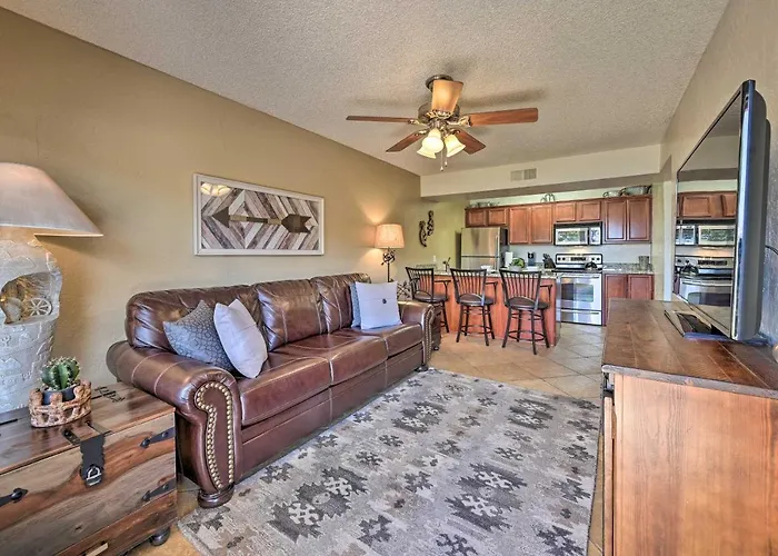 South Sedona Condo With Pool Access - Walk To Shops!