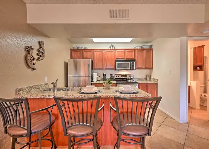 South Sedona Condo With Pool Access - Walk To Shops!