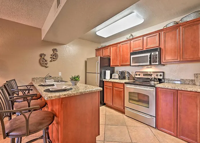 South Sedona Condo With Pool Access - Walk To Shops!
