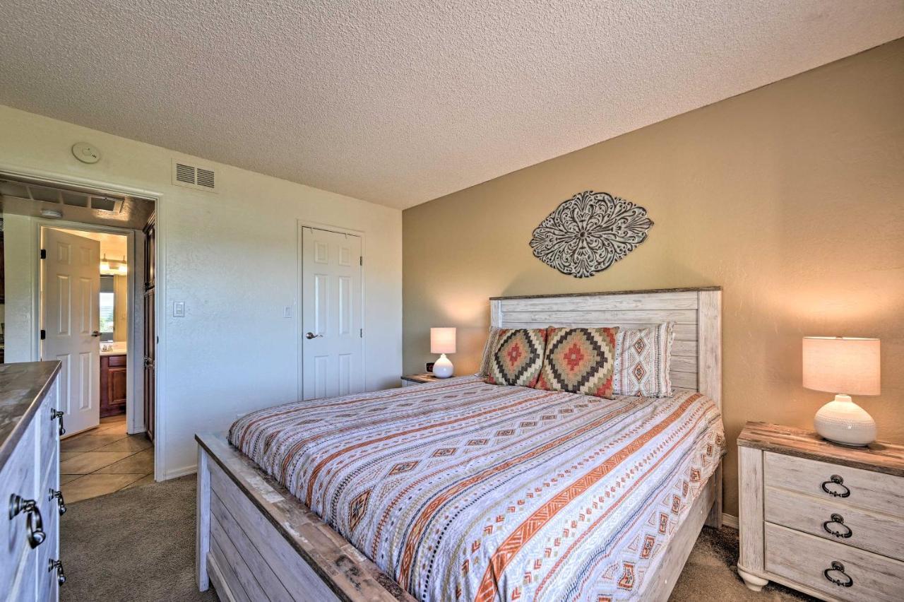 South With Pool Access - Walk To Shops! *