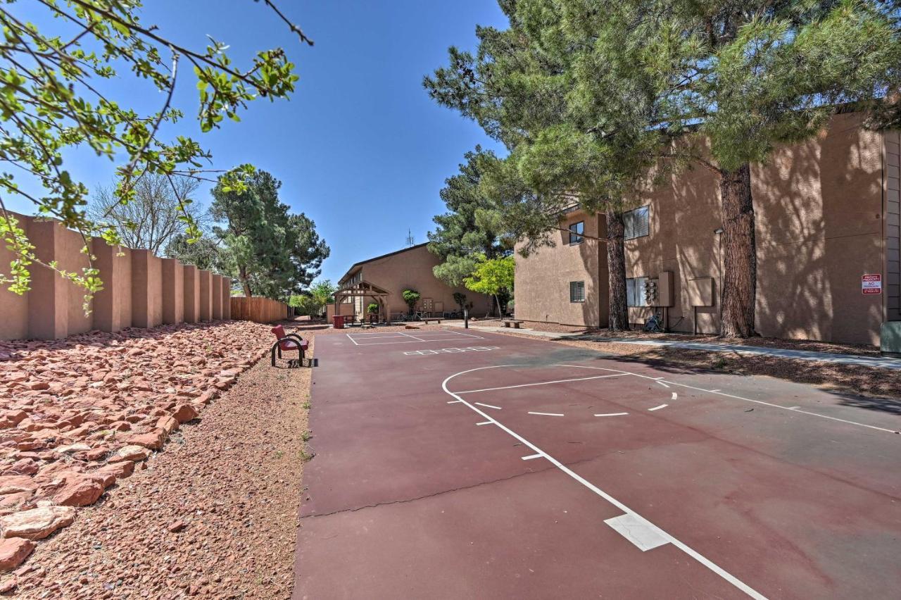 South With Pool Access - Walk To Shops! Apartment *